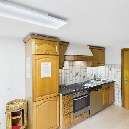 Cl Basic Monteurszimmer Burs